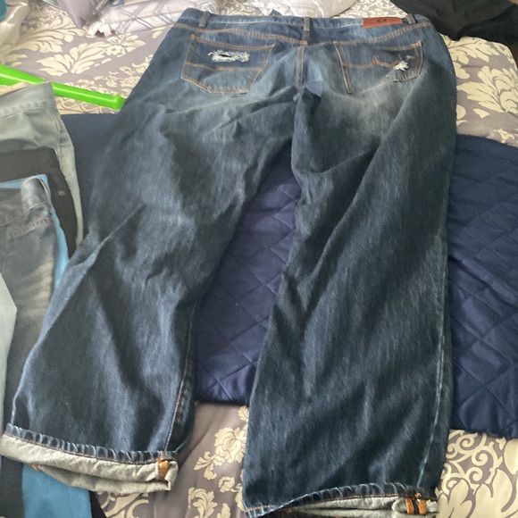 LRG distressed jeans used like new - Picture 2 of 2